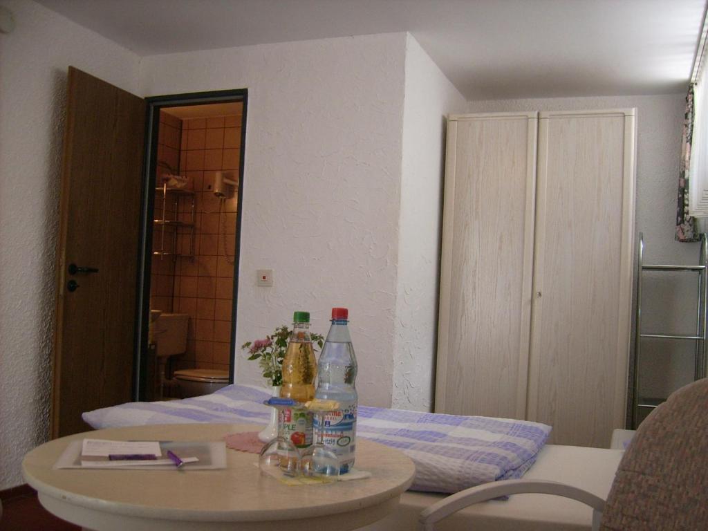 Gaestehaus Hochrhoenblick Schonau an der Brend Номер фото